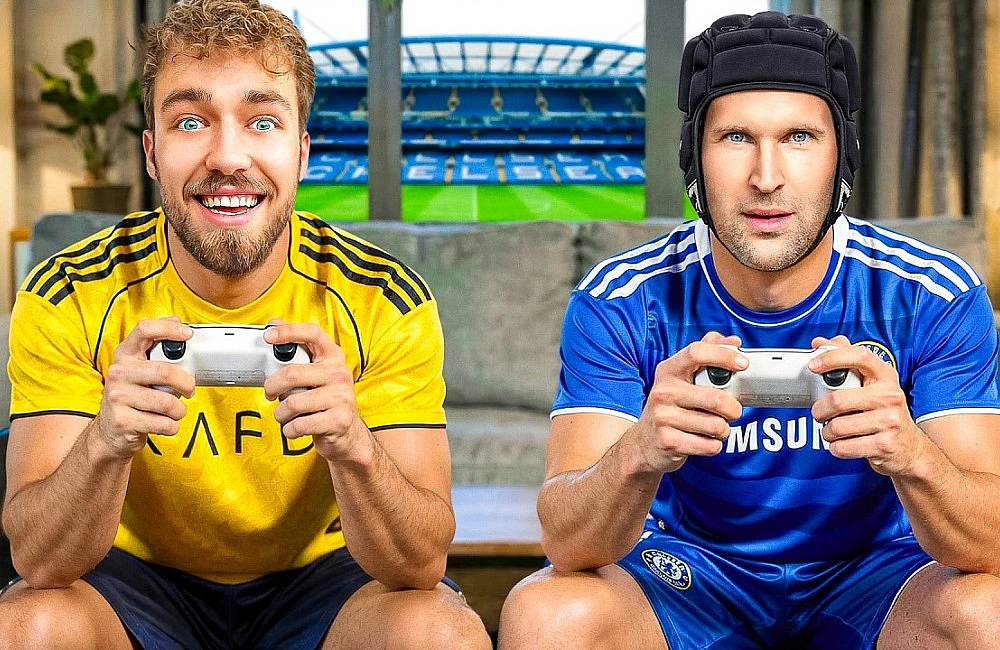 Zahrál jsem si FIFU s Petrem Čechem