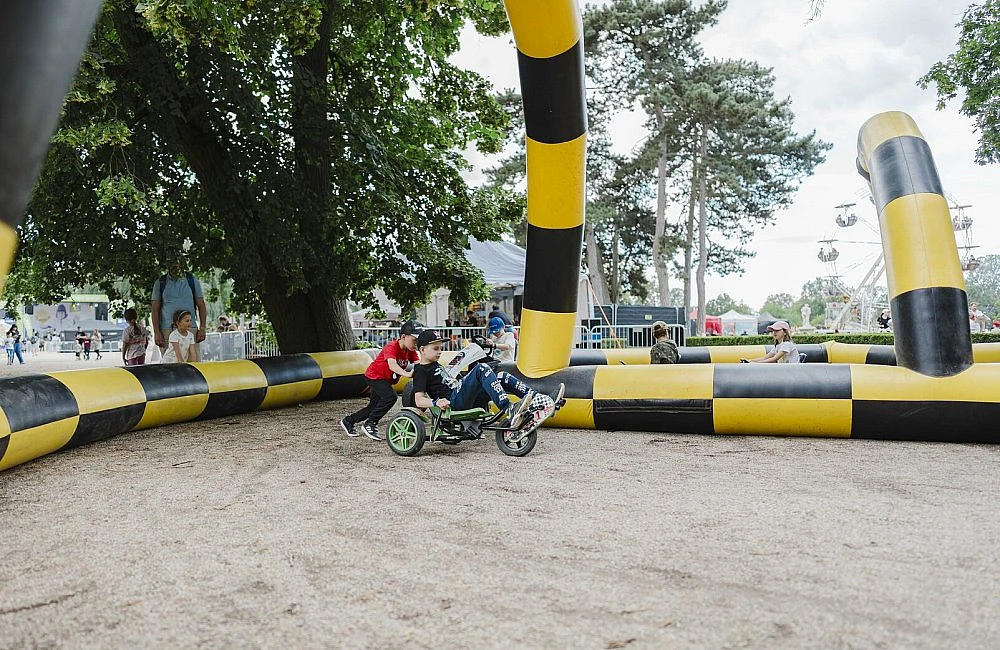 foto atrakce Šlapací autodráha