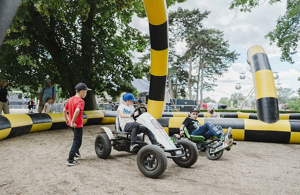 foto atrakce Šlapací autodráha