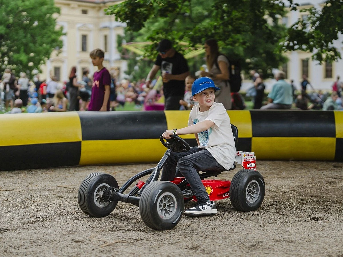 foto atrakce Šlapací autodráha